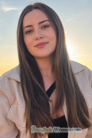 227508 - Laura Age: 26 - Colombia